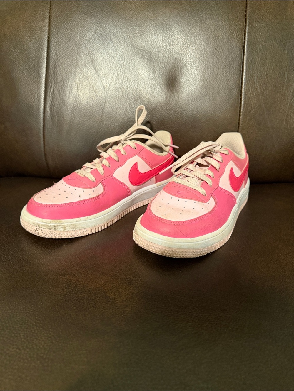 Nike Kids Two-Tone Pink Low-Top Sneakers